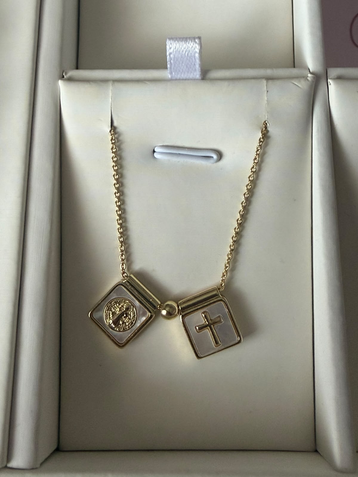Cadena de Escapulario